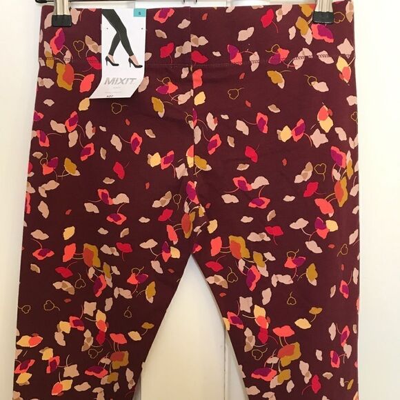 Mix It Knit Full Length Retro Petals Leggings - Picture 7 of 7